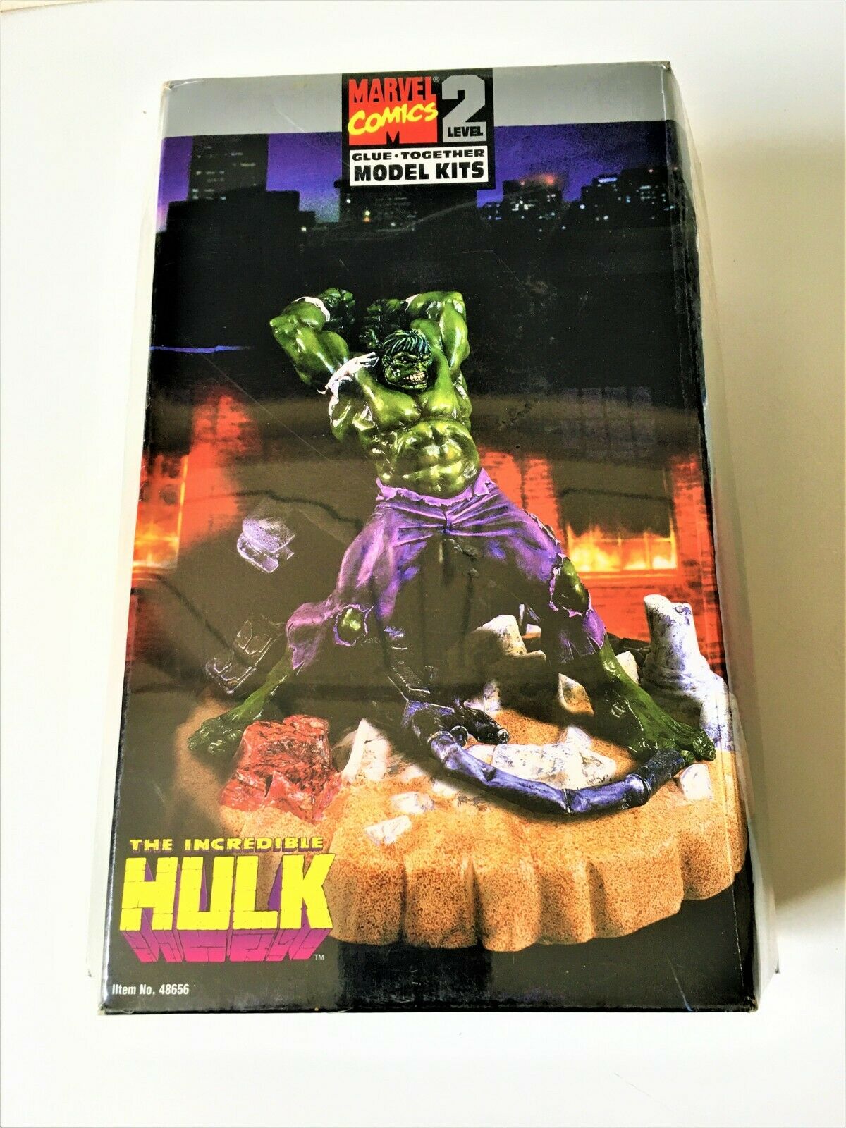 Vintage Toy Biz 1996 Incredible Hulk Model Kit Mint Sealed